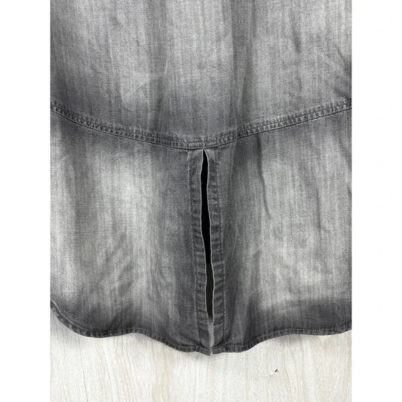 Cloth & Stone Tencel Button Down Shirt M Gray Washed Soft Denim Chic - Picture 6 of 8